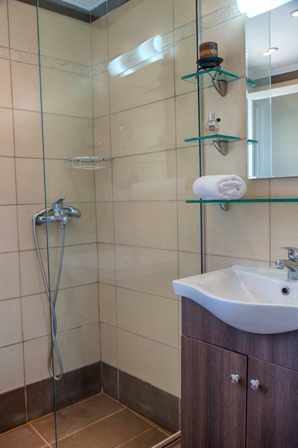 Modern Eco Friendly Villa Close To Town Пелекас Экстерьер фото